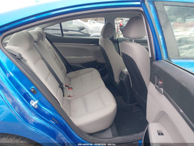 HYUNDAI ELANTRA SE - 8