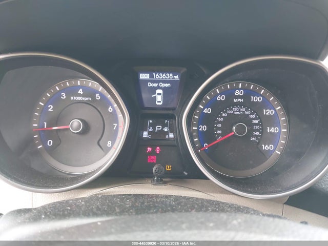 HYUNDAI ELANTRA GT - 7