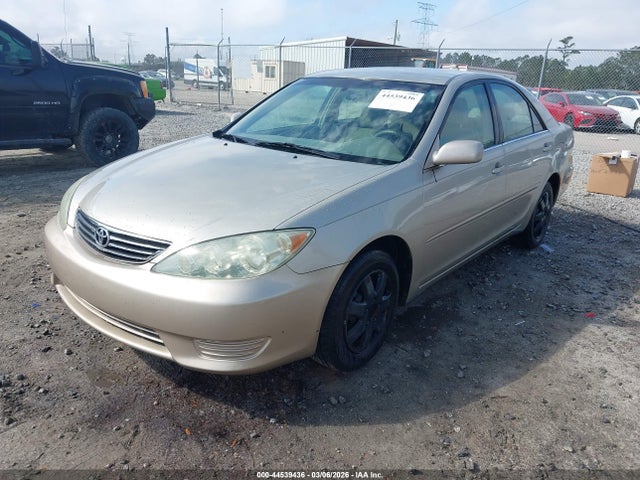 TOYOTA CAMRY - 2