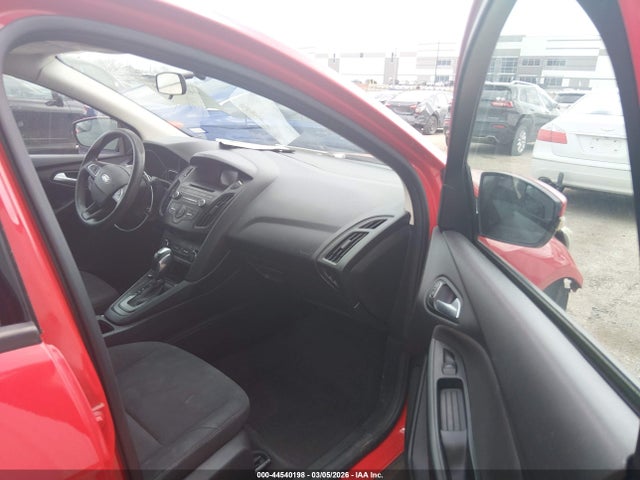 FORD FOCUS SE - 5