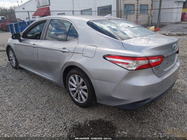 TOYOTA CAMRY - 3
