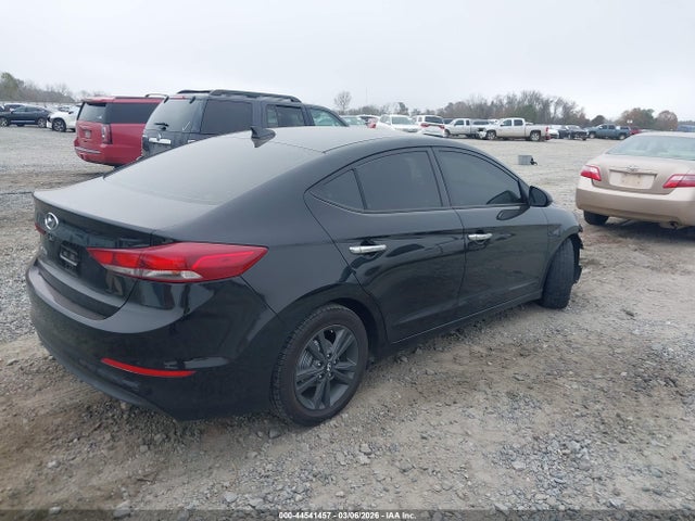 HYUNDAI ELANTRA SE - 4