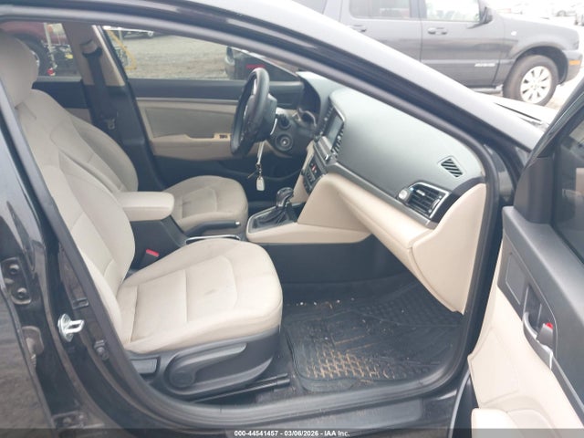 HYUNDAI ELANTRA SE - 5