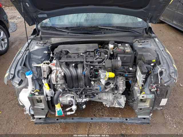 HYUNDAI ELANTRA LIMITED - 10