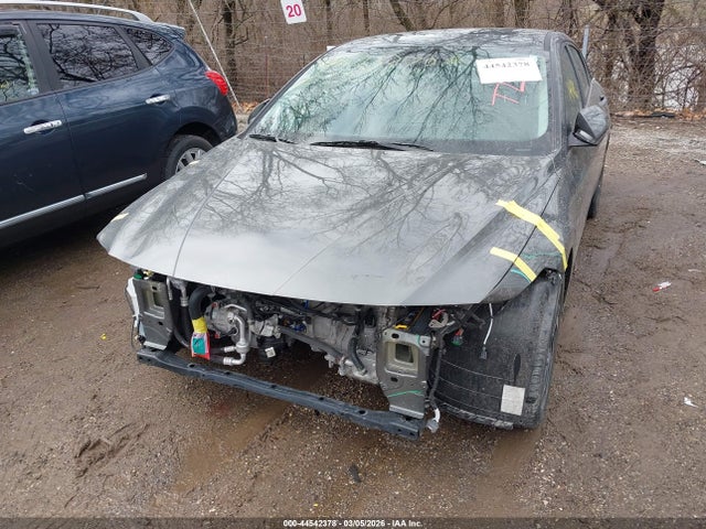 HYUNDAI ELANTRA LIMITED - 6