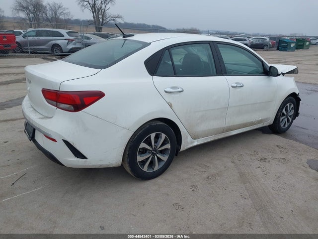 KIA RIO S - 4