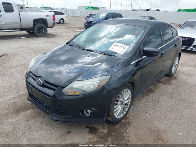 FORD FOCUS TITANIUM - 2