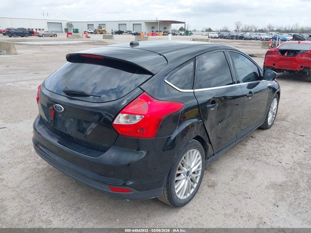 FORD FOCUS TITANIUM - 4
