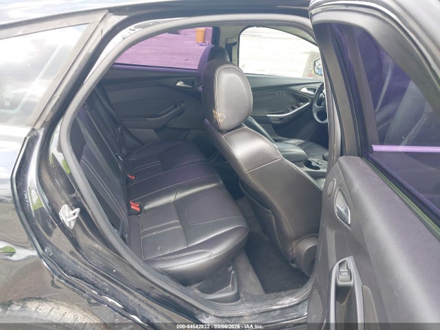 FORD FOCUS TITANIUM - 8
