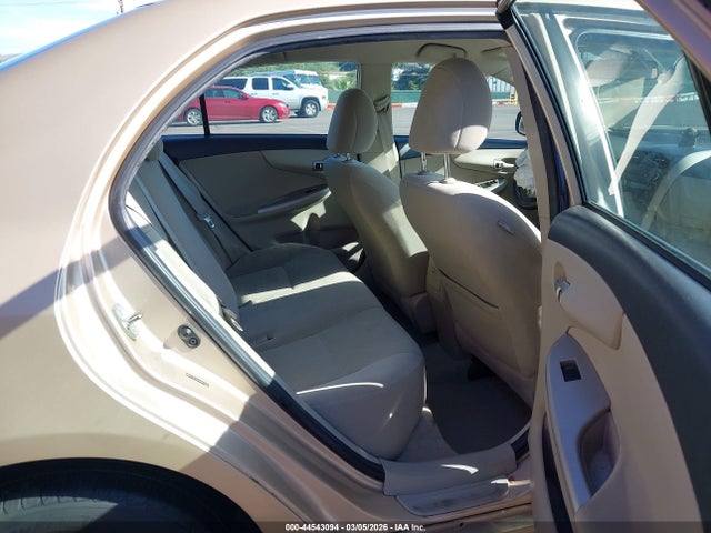 2011 Toyota COROLLA LE photo 8
