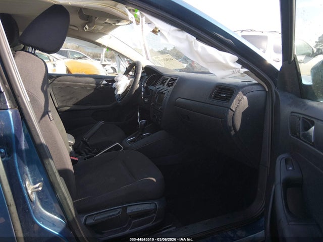 صورة 5 لـ 2016 Volkswagen JETTA 1.4T S