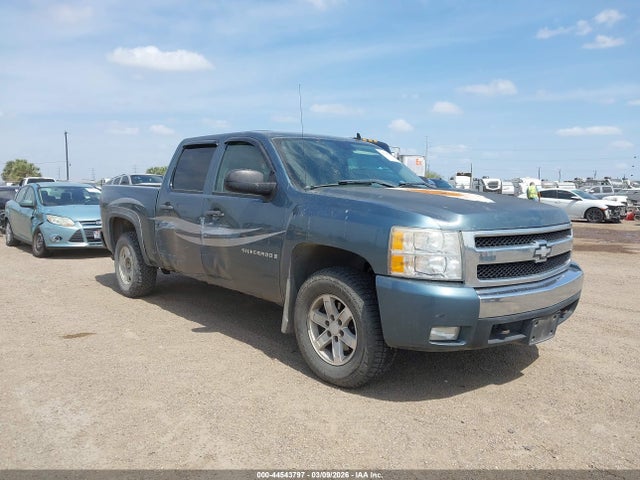 CHEVROLET SILVERADO 1500 LT1 - 1