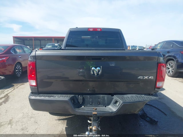 2018 RAM 1500 EXPRESS 4X4 6'4 BOX 17