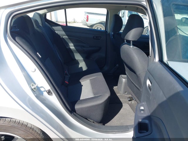 2024 Nissan VERSA 1.6 S 照片 8