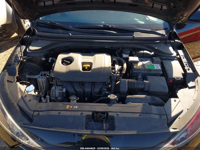 HYUNDAI ELANTRA SE - 10