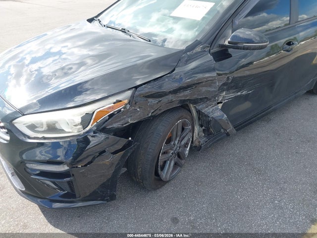 KIA FORTE GT-LINE - 6