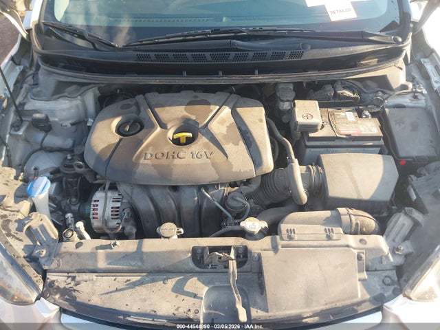 HYUNDAI ELANTRA SE - 10