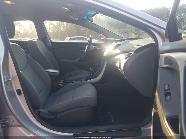 HYUNDAI ELANTRA SE - 5