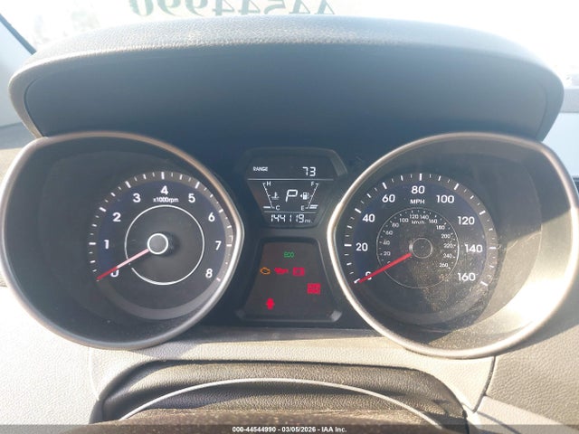 HYUNDAI ELANTRA SE - 7