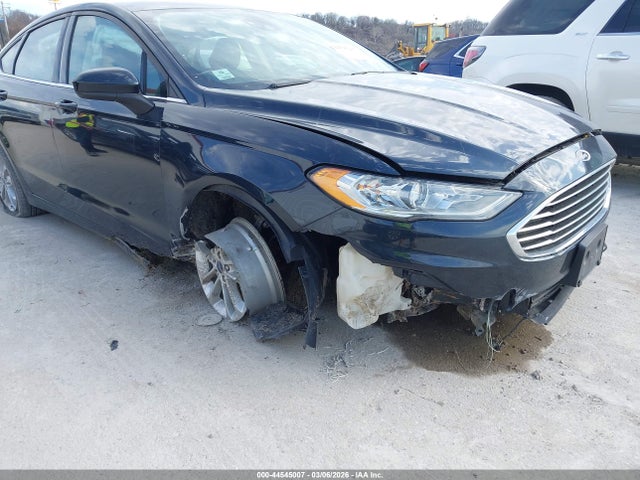 FORD FUSION SE - 6