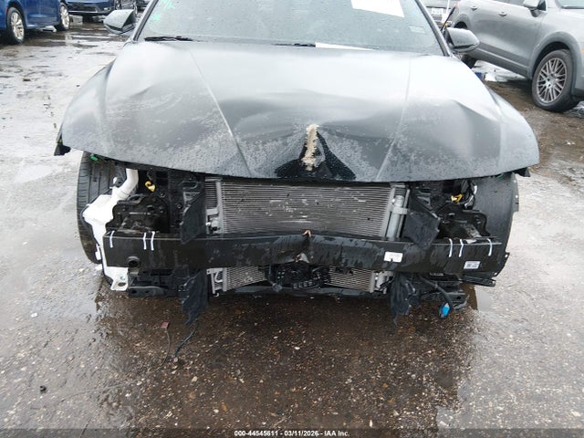 HYUNDAI ELANTRA HYBRID LIMITED - 6