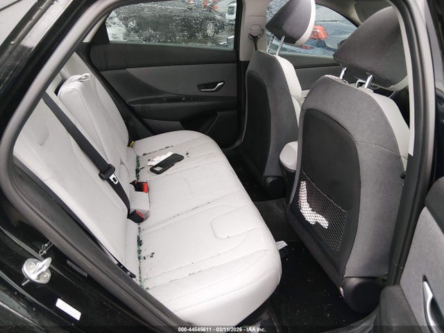 HYUNDAI ELANTRA HYBRID LIMITED - 8