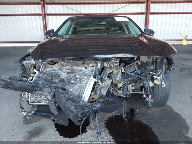 KIA CADENZA LIMITED - 6