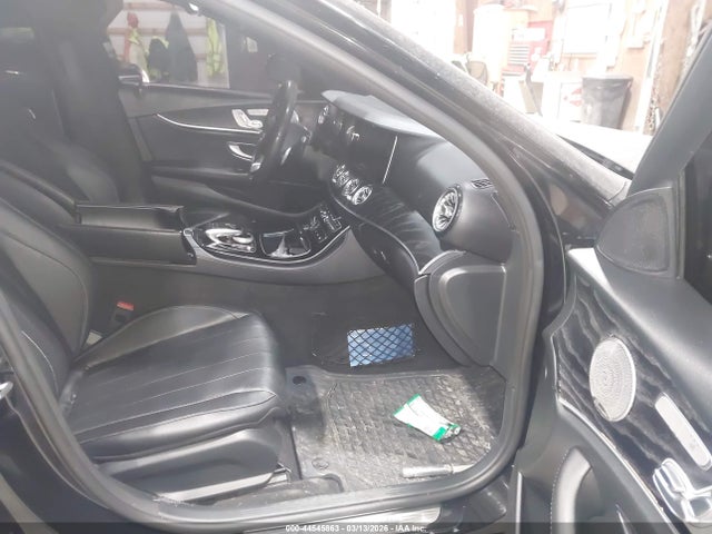 MERCEDES-BENZ E-CLASS - 5