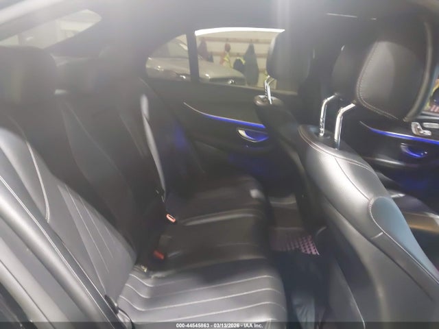 MERCEDES-BENZ E-CLASS - 8