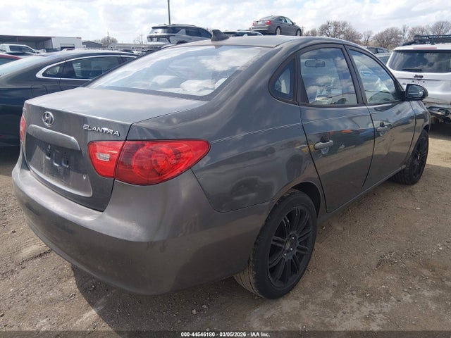 HYUNDAI ELANTRA GLS - 4