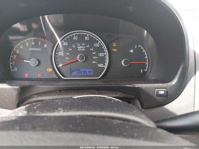 HYUNDAI ELANTRA GLS - 7