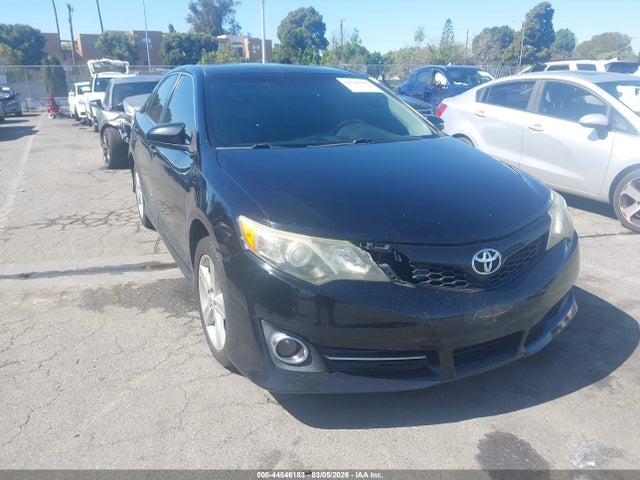 2012 TOYOTA CAMRY SE