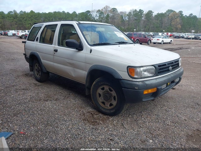 1996 NISSAN PATHFINDE XE/LE