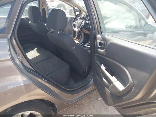 FORD FIESTA SE - 8