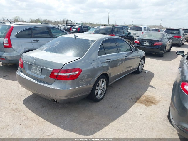 MERCEDES-BENZ E-CLASS - 4