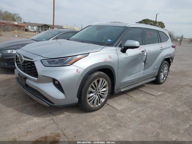 2023 TOYOTA HIGHLANDER PLATINUM 2