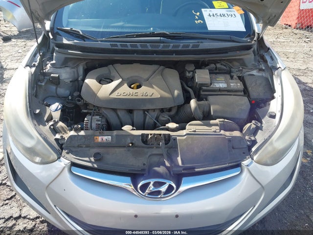 صورة 10 لـ 2014 Hyundai ELANTRA SE