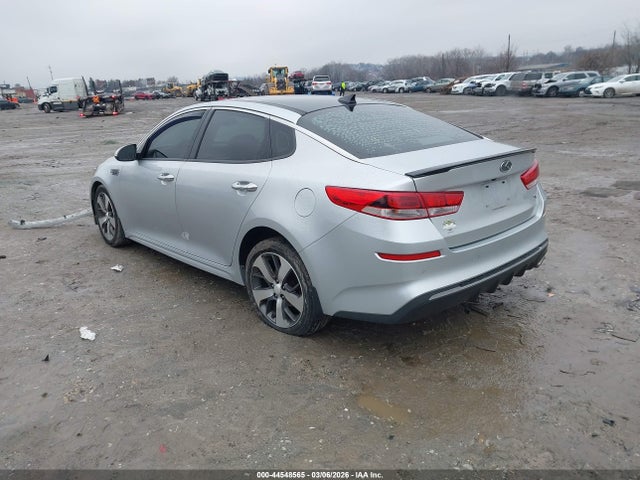 KIA OPTIMA LX - 3