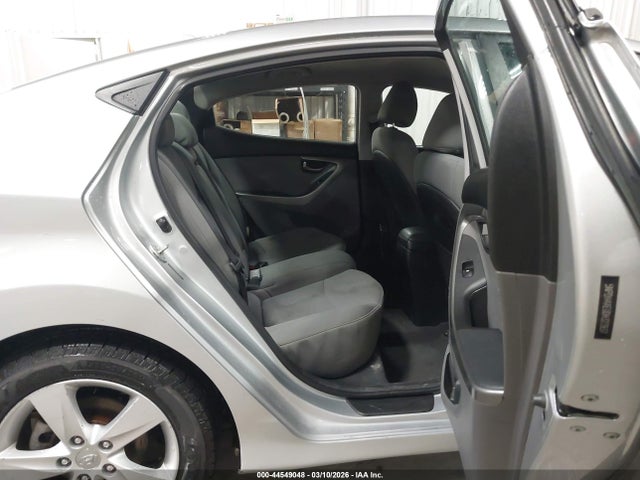 HYUNDAI ELANTRA GLS - 8