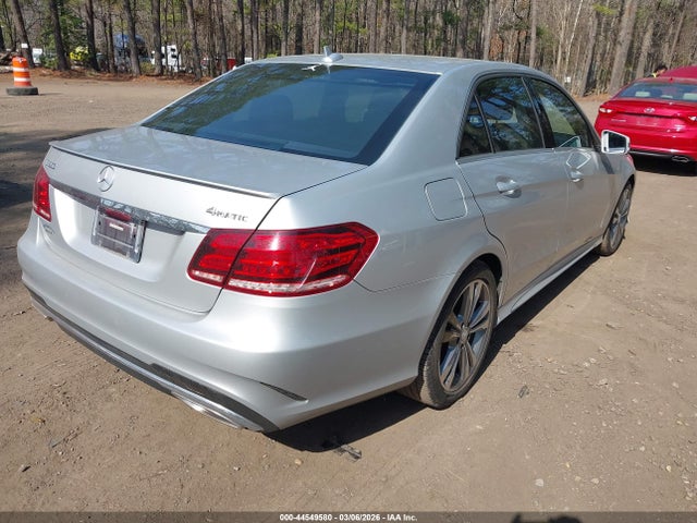 MERCEDES-BENZ E-CLASS - 4