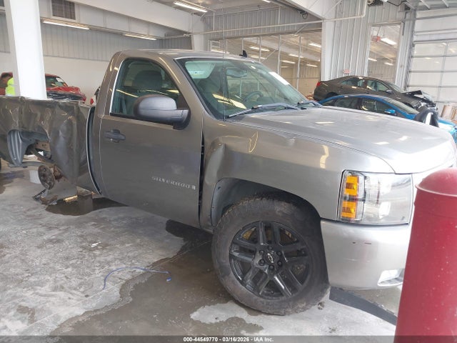 CHEVROLET SILVERADO 1500 - 1