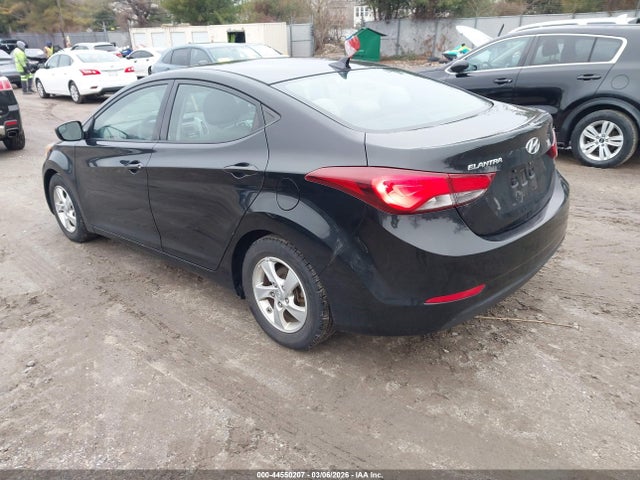HYUNDAI ELANTRA SE - 1