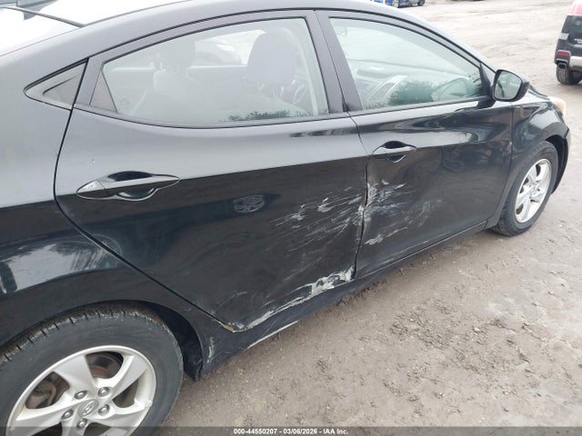 HYUNDAI ELANTRA SE - 6