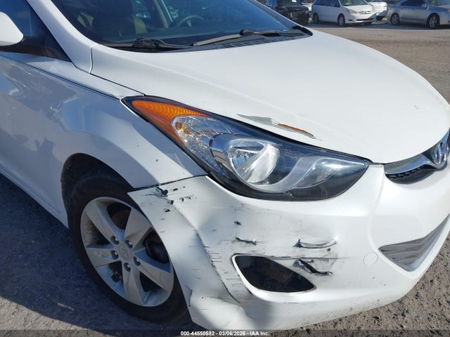 HYUNDAI ELANTRA GLS - 6