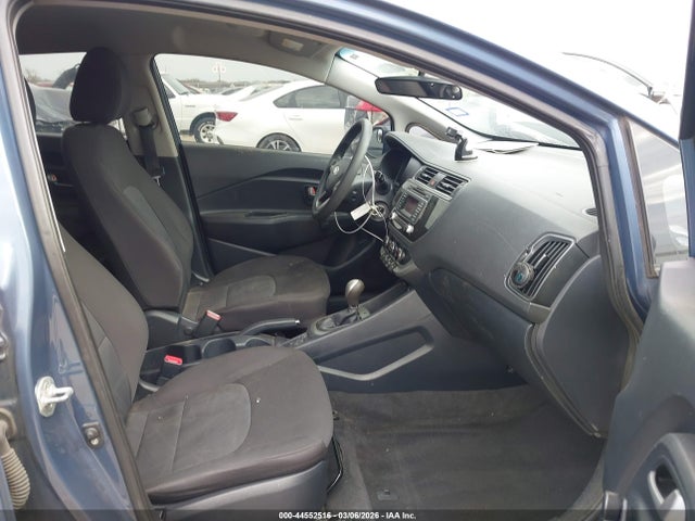 KIA RIO LX - 5