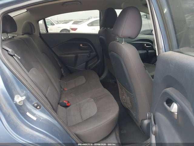 KIA RIO LX - 8