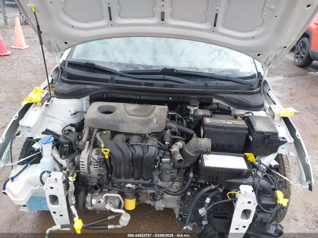 HYUNDAI ACCENT SE - 10