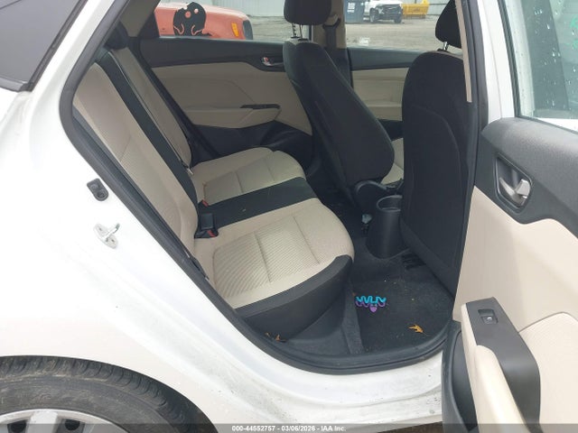 HYUNDAI ACCENT SE - 8