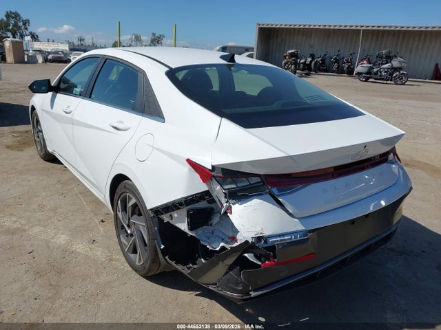 HYUNDAI ELANTRA SEL CONVENIENCE - 3