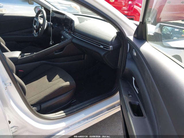 HYUNDAI ELANTRA SEL CONVENIENCE - 5